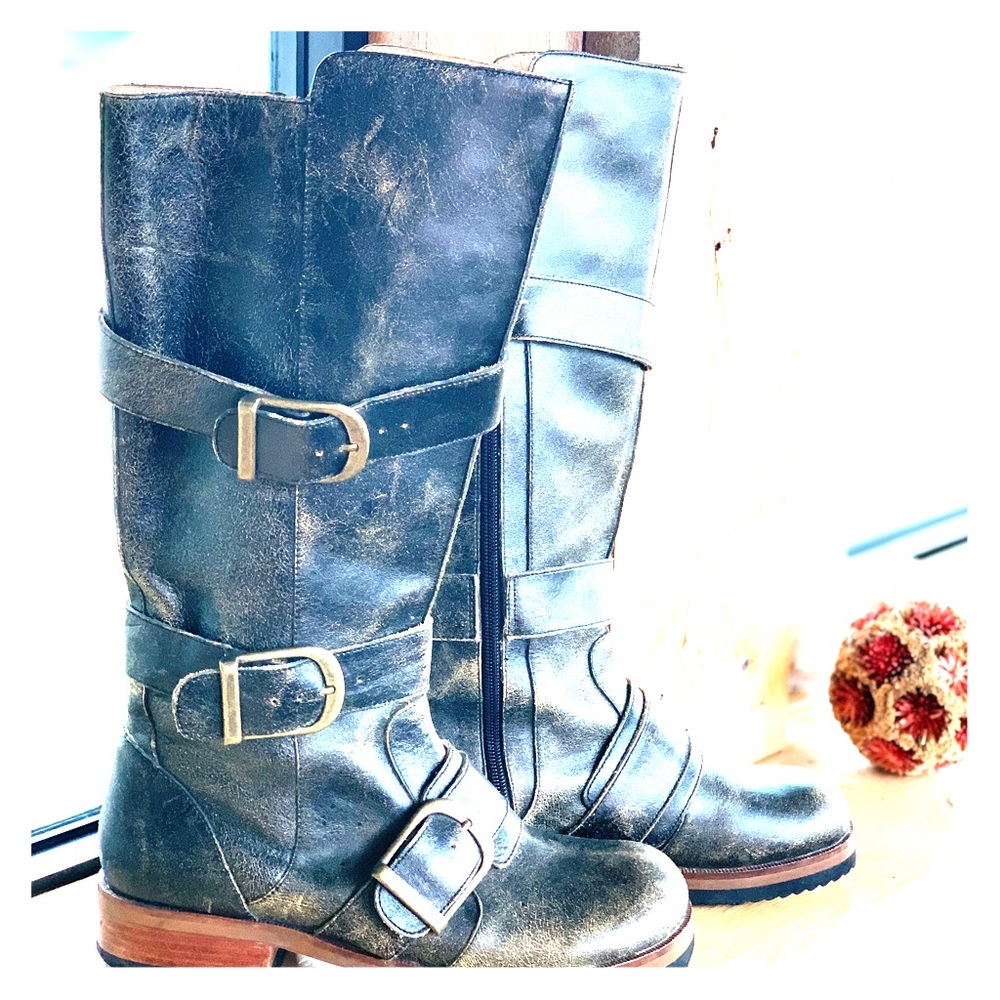 Gee WaWa Jim Barnier 3 Buckle Boots.